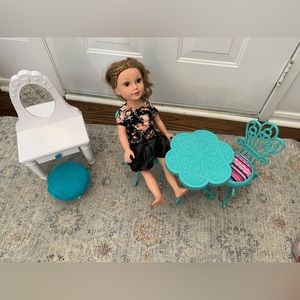 Journey Girls 18 doll and furniture Vanity Set And Bistro Table and Chairs Set